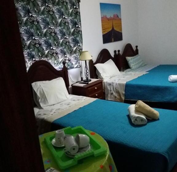 Habitació Triple Estàndard, Guest House Pacifica