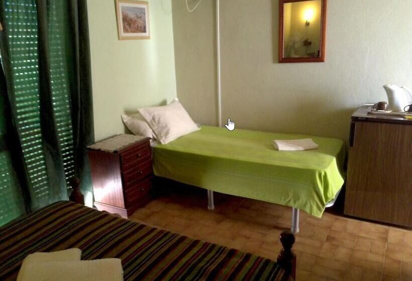 Семейный Номер, Guest House Pacifica