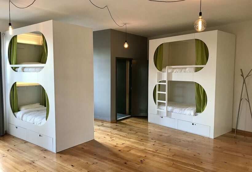 מיטה בחדר משותף, Urban Garden Porto Central Hostel