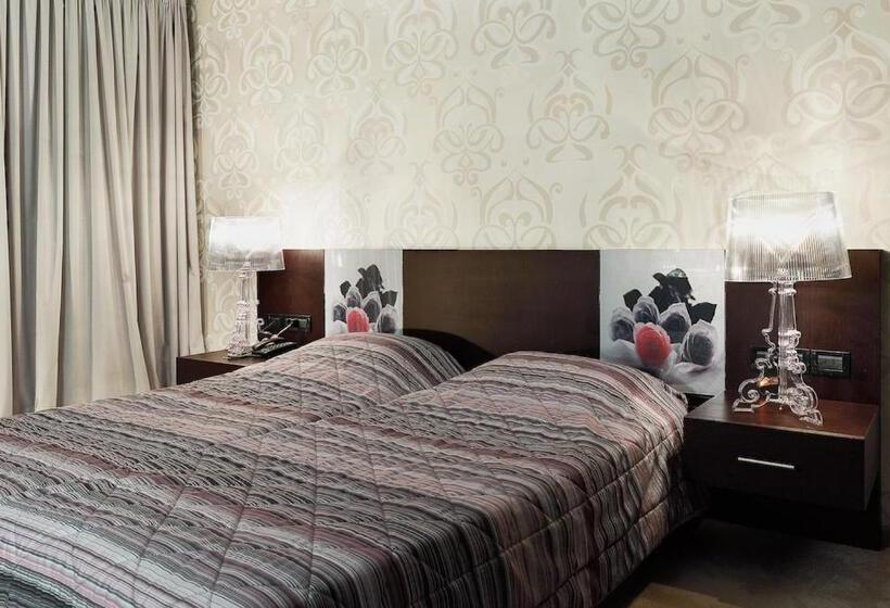 Quarto Deluxe, Cezaria
