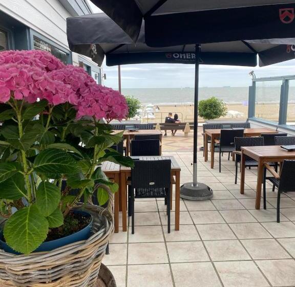 Номер Deluxe Вид на Море, Strandhotel De Haan