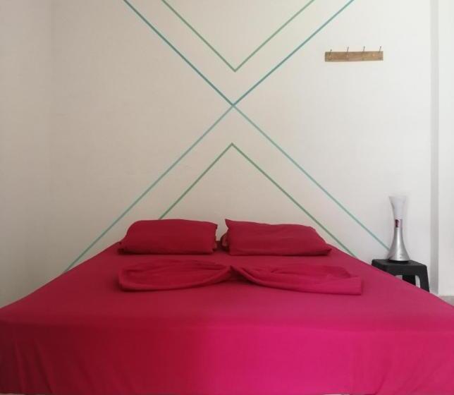 اتاق اکونومی, Zebulo Hostel