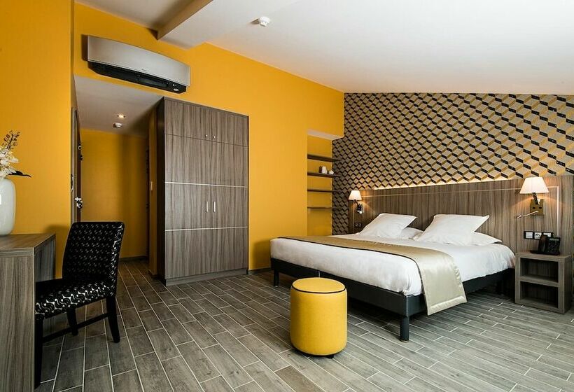 스탠다드 트리플 룸, Unique Hôtel Résidence & Spa