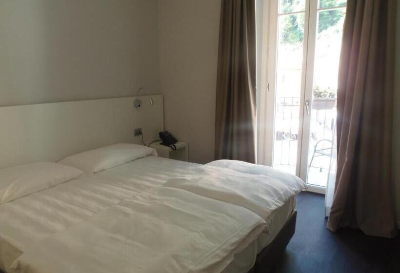 Номер Superior Кровать Кинг, Albergo Dongo