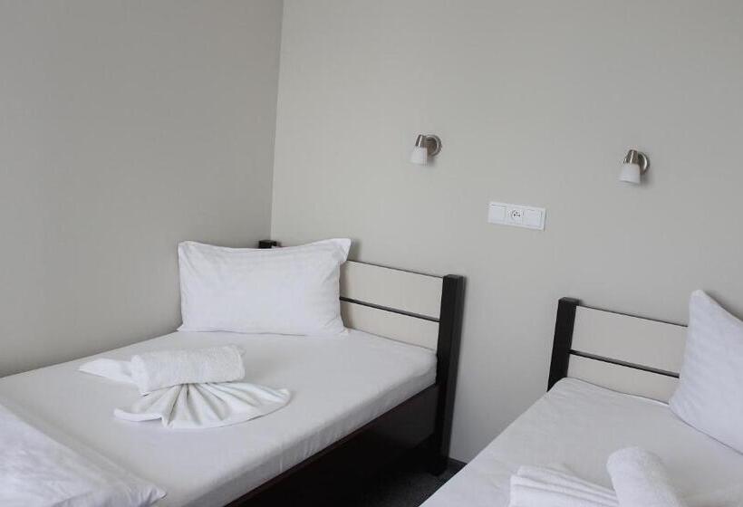Quarto Estandar, City