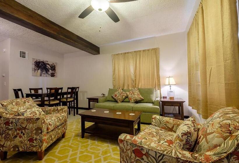 سوئیت با تخت بزرگ, The Palapa House