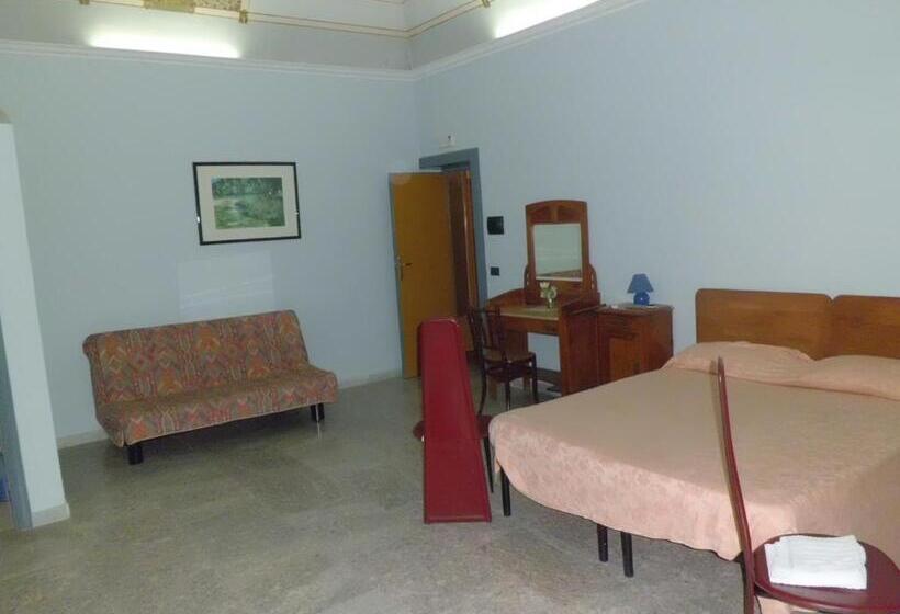 Четырехместный Номер Стандарт, B&b Cavour