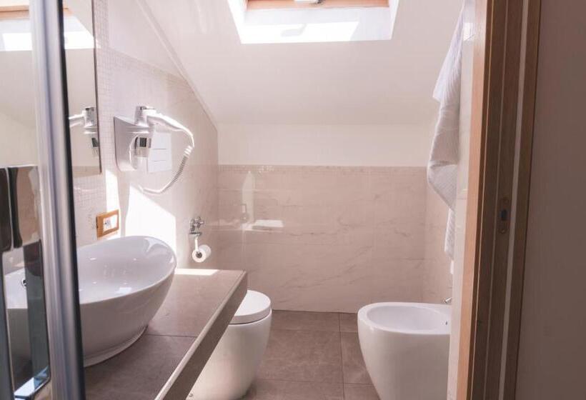 اتاق لوکس با بالکن, Fata34 Luxury B&b