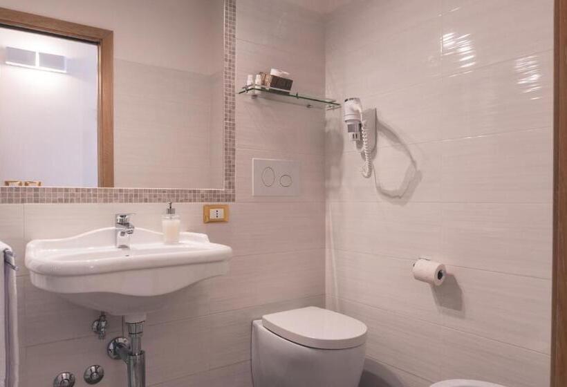 اتاق لوکس با بالکن, Fata34 Luxury B&b