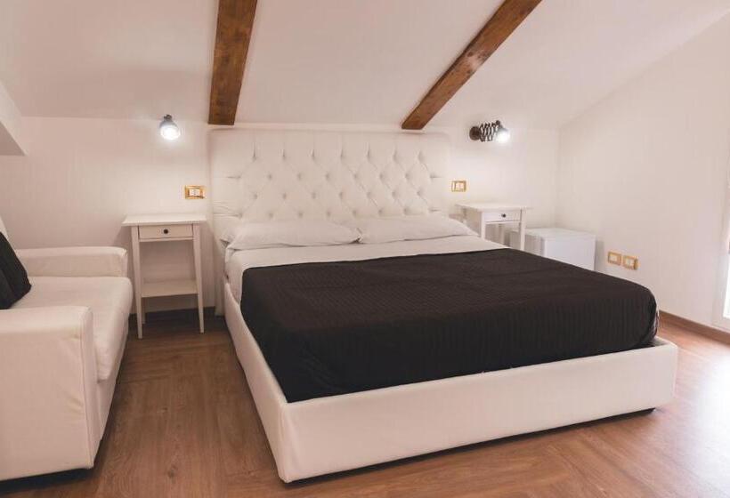 اتاق لوکس سه تخته, Fata34 Luxury B&b