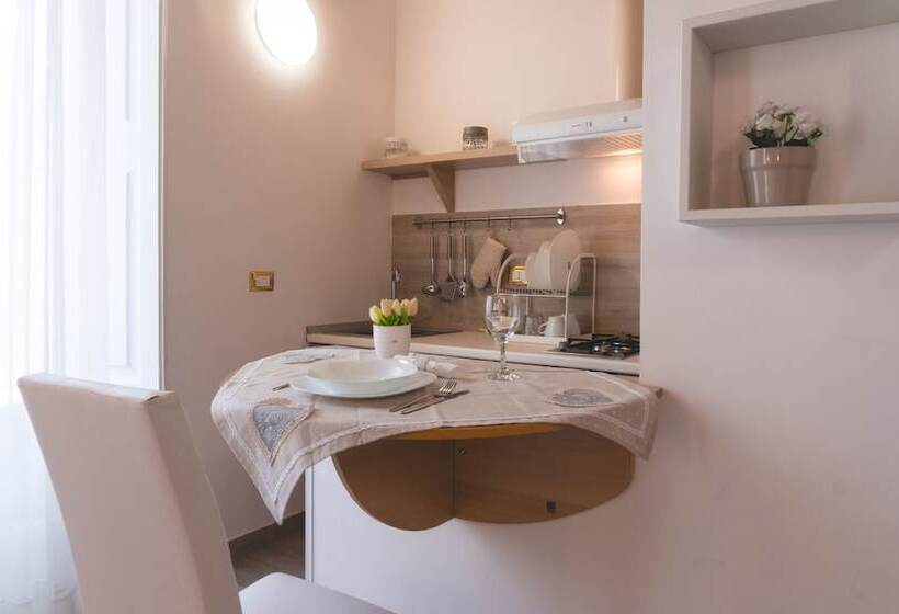 اتاق لوکس با بالکن, Fata34 Luxury B&b