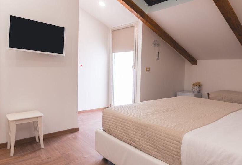 اتاق لوکس سه تخته, Fata34 Luxury B&b