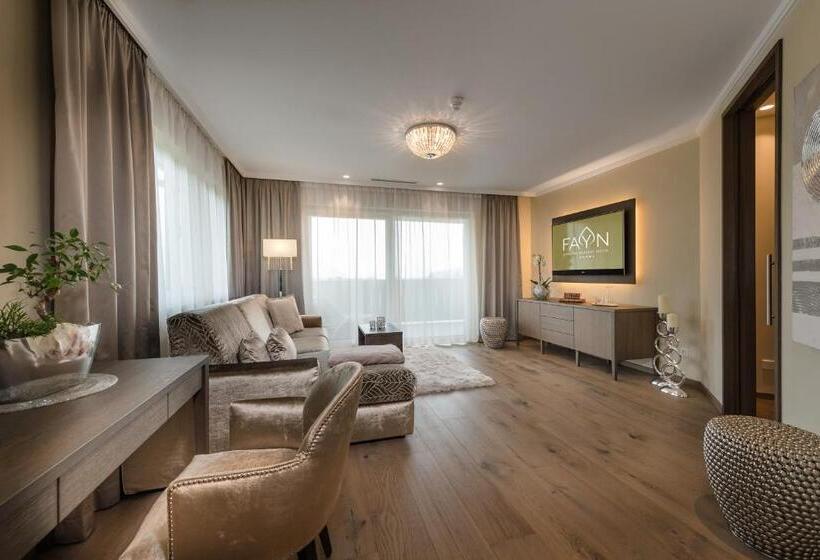 Люкс Вид на Сад, Fayn Garden Retreat
