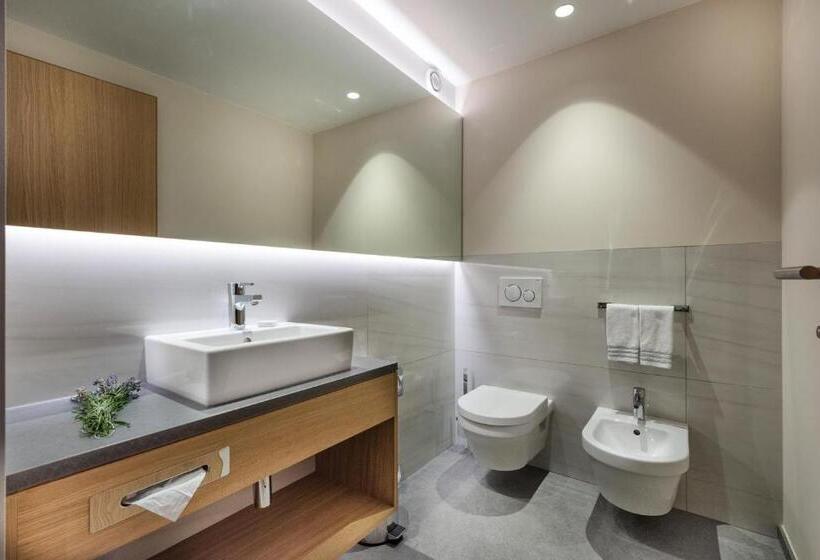 Полулюкс Вид на Сад, Fayn Garden Retreat