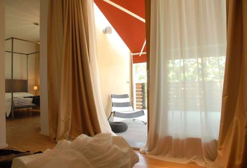 اتاق لوکس, La Casa Del Forte