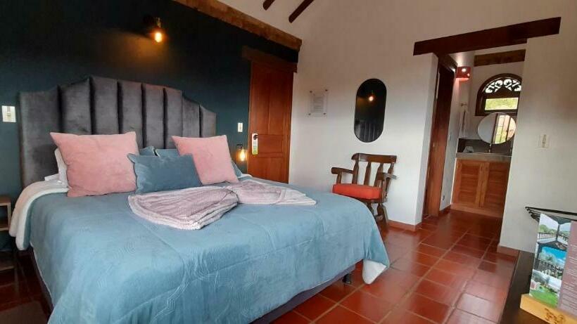 Номер Стандарт с Балконом, Casa Hotel San Pedro