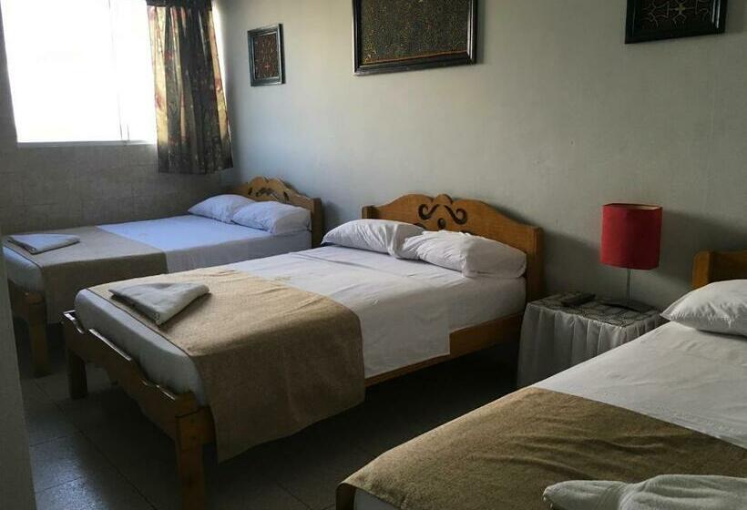 اتاق استاندارد سه نفره, El Cauchero Hotel Iquitos