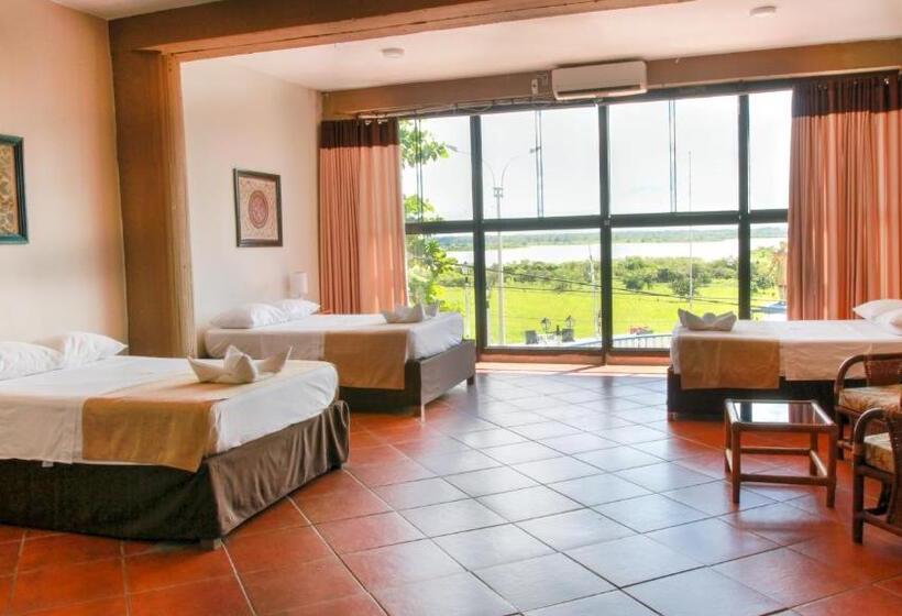 اتاق سوپریور سه تخته, El Cauchero Hotel Iquitos