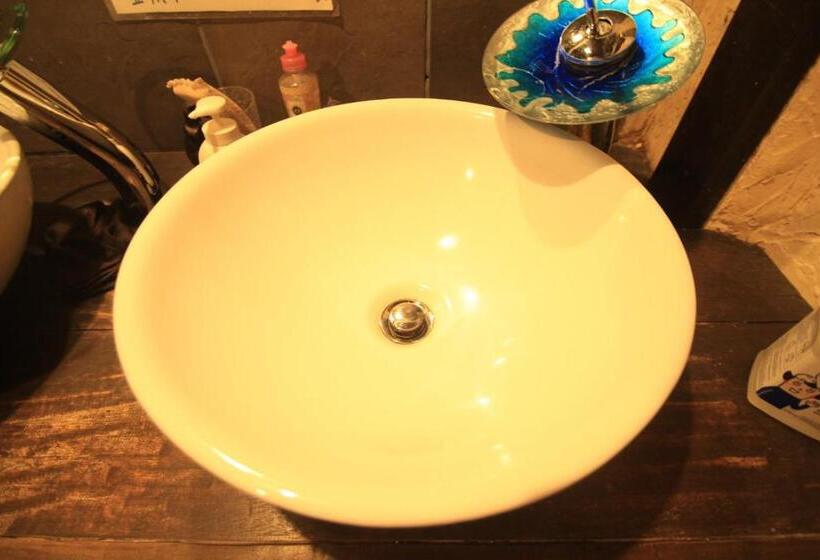 Кровать в Общей Комнате, Taketomijima Guesthouse And Je Taime