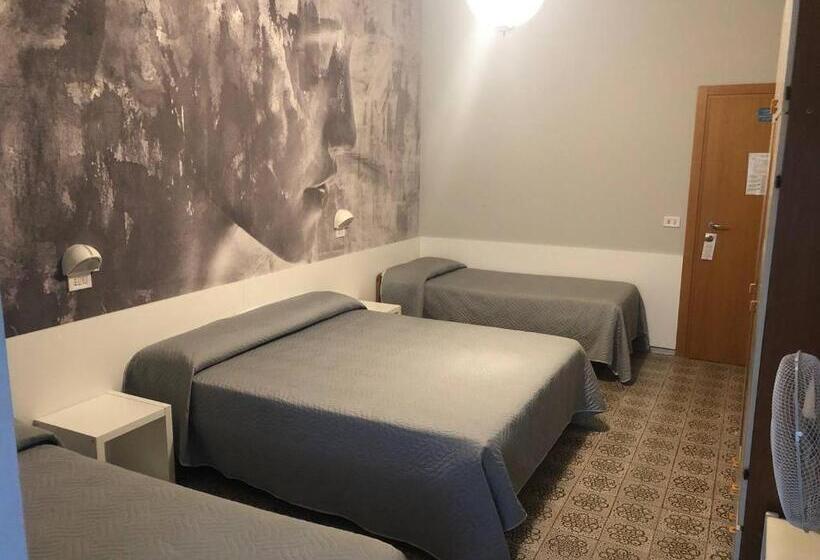 Economy Quadruple Room, Wega