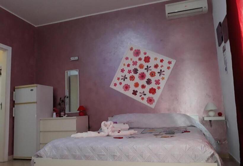 Семейный Номер, B&b La Gazza Ladra