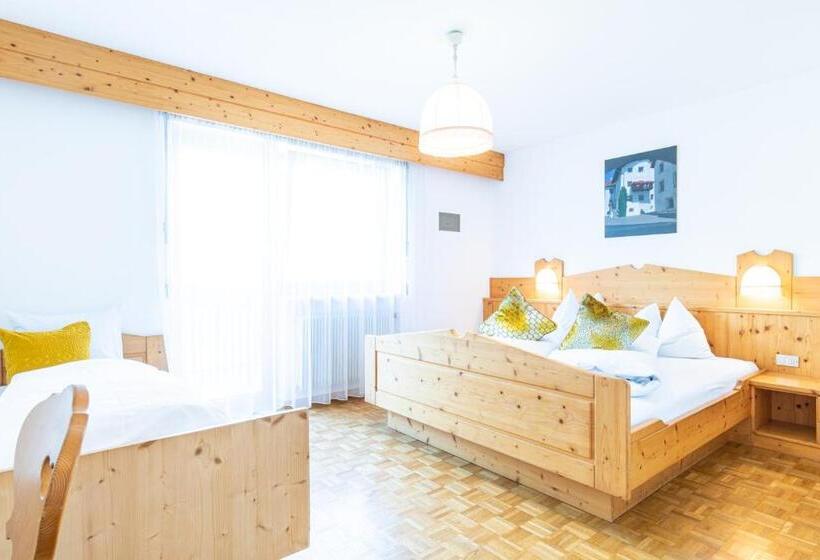 Номер Стандарт Трехместный, Garni Glurnserhof