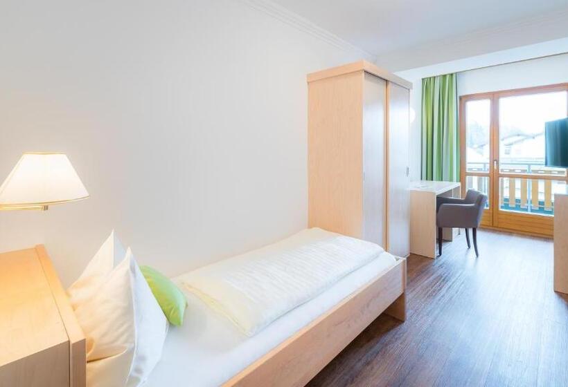 اتاق استاندارد یک تخته با بالکن, Golf Tennis Wellnesshotel Mori