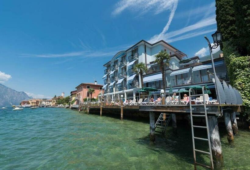 Номер Стандарт Вид на Горы, Venezia