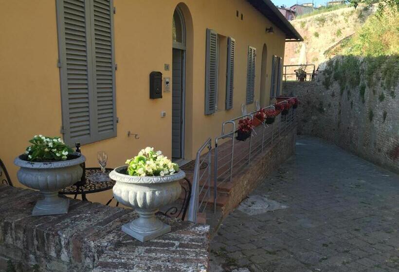 اتاق استاندارد, Siena Vip B&b