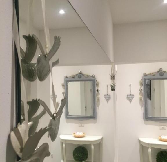 سوییت جونیور لوکس, Siena Vip B&b