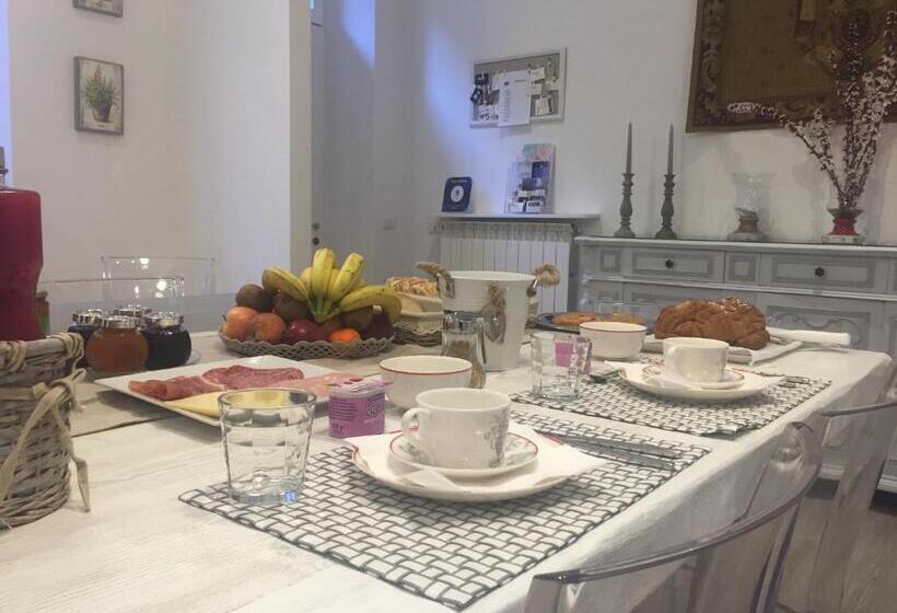 سوییت جونیور لوکس, Siena Vip B&b