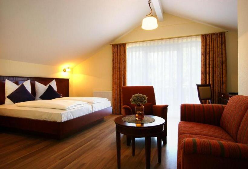 חדר סטנדרט עם מרפסת, Waldcafé Hotel Restaurant