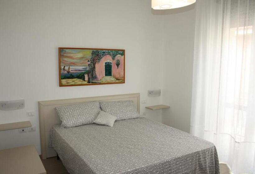 Трехместный Номер Стандарт с Балконом, B&b Stelle Della Daunia