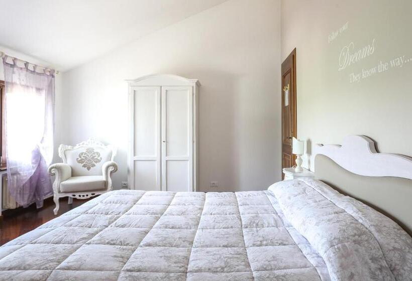 اتاق لوکس, La Dimora Di Lara B&b