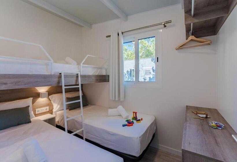 スタンダードバンガロー, Costa Del Sol Glamping Village