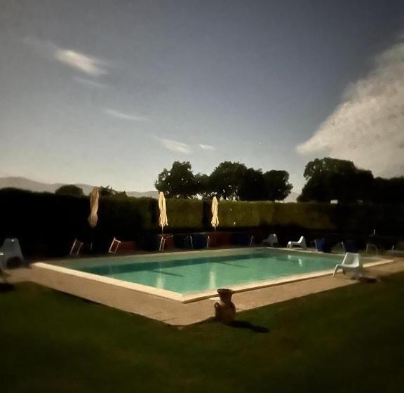 اتاق کلاسیک سه تخته, B&b Colle Cucchiara