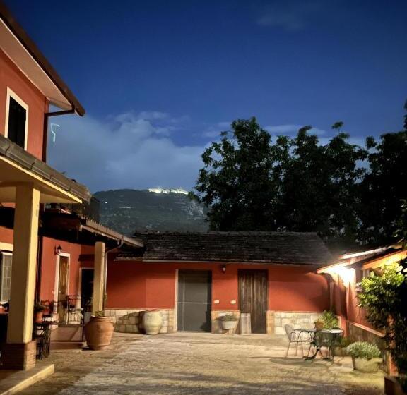 اتاق کلاسیک چهارنفره, B&b Colle Cucchiara