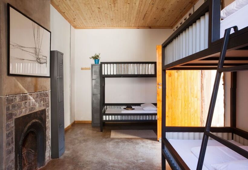 Номер Стандарт, Curiocity Backpackers Johannesburg