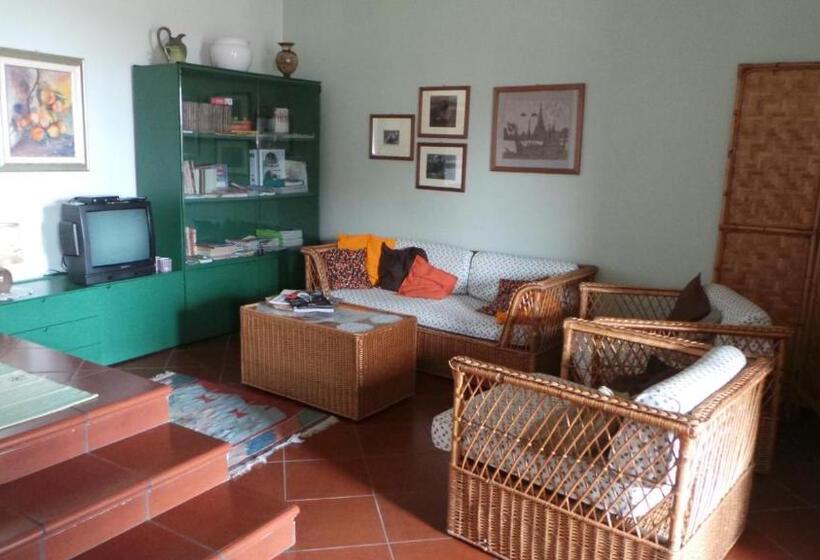 آپارتمان 2 خوابه با تراس, B&b La Rampichina
