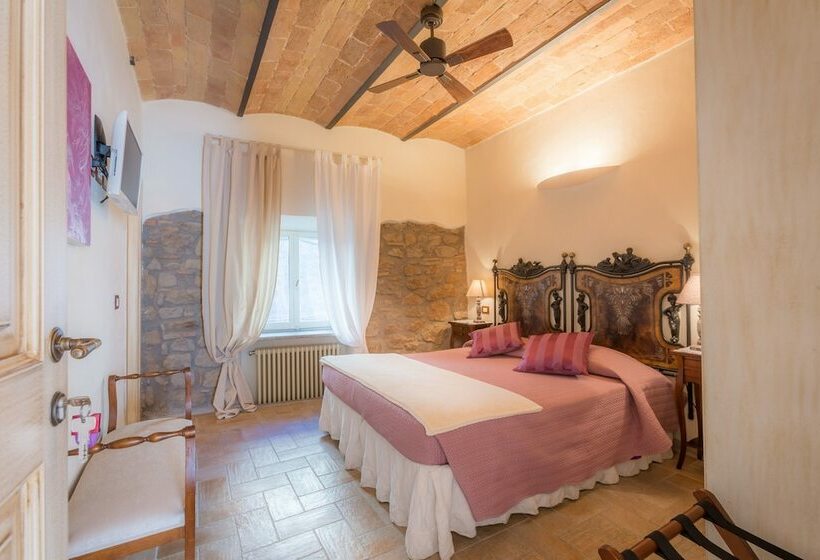 اتاق لوکس, Viterbo Antica   Centro Storico