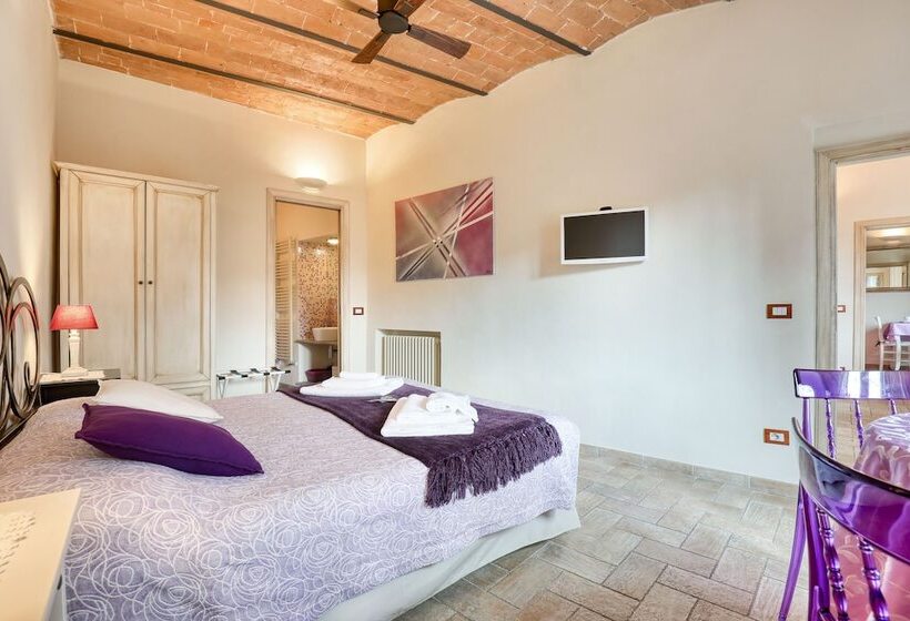 اتاق لوکس, Viterbo Antica   Centro Storico