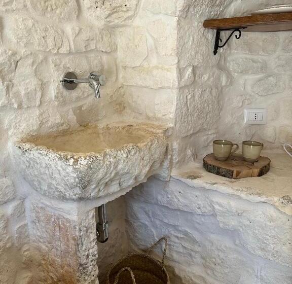 Suite, Agli Antichi Trulli B&b In Masseria