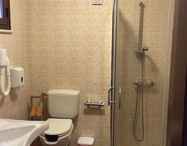 اتاق اکونومی, B&b Baglio Degli Ulivi