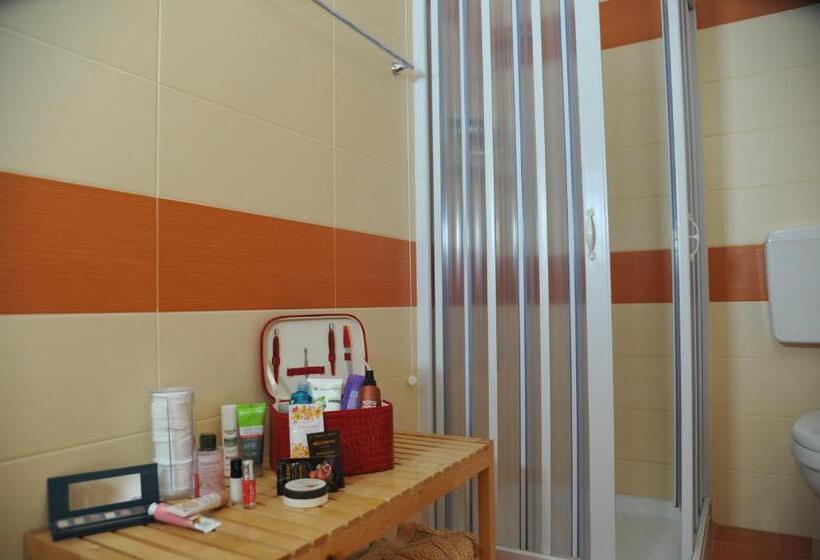 スタンダードルーム, B&b Erminia