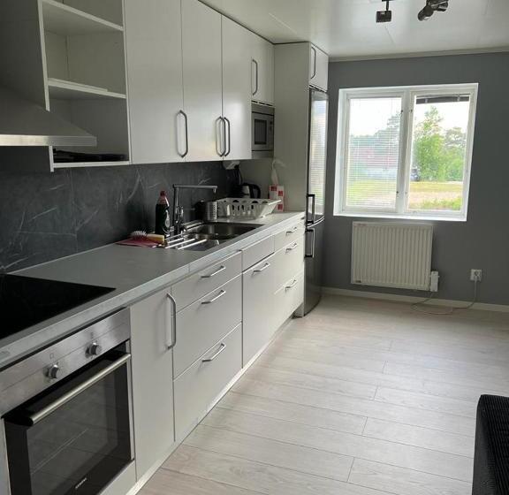 带2个卧室的公寓, Källviken Semesterby