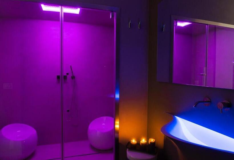 سوئیت با تخت بزرگ, Antico Mondo Rooms & Suites