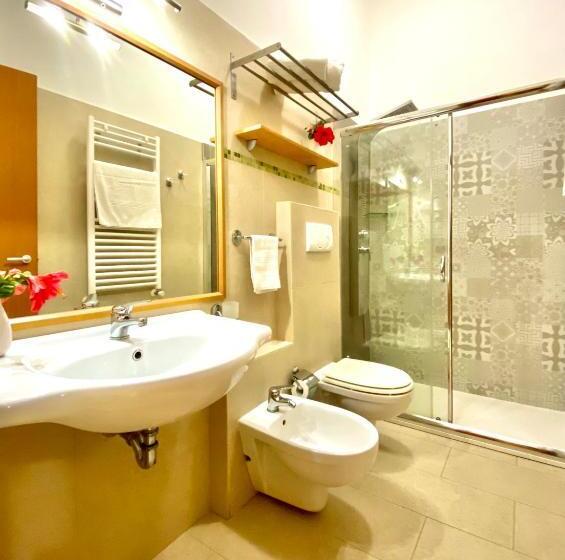 四人标准间, Marini Hotel B&b