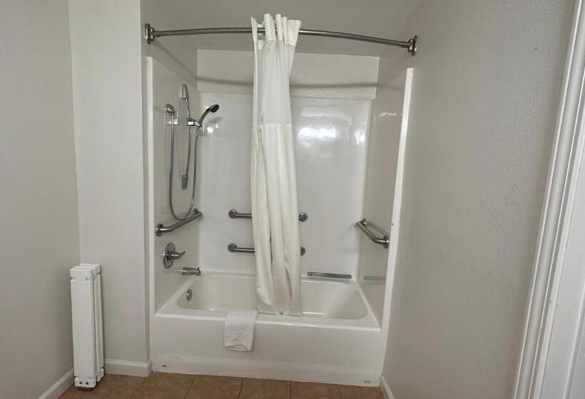Номер Стандарт Адаптированный для Инвалидов, Carom Inn Denham Springs  Baton Rouge