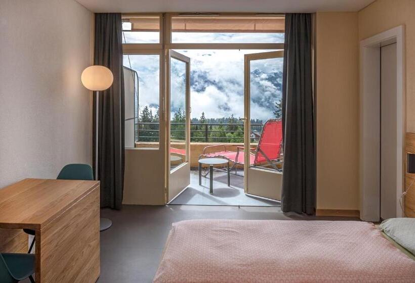 Номер Стандарт, Cransmontana Youth Hostel