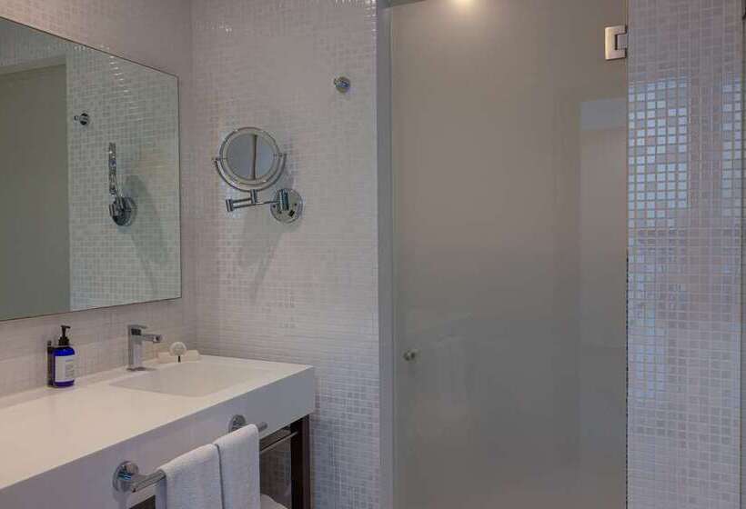 جناح جونيور مطلّ علي البحر, Doubletree By Hilton Mazatlan